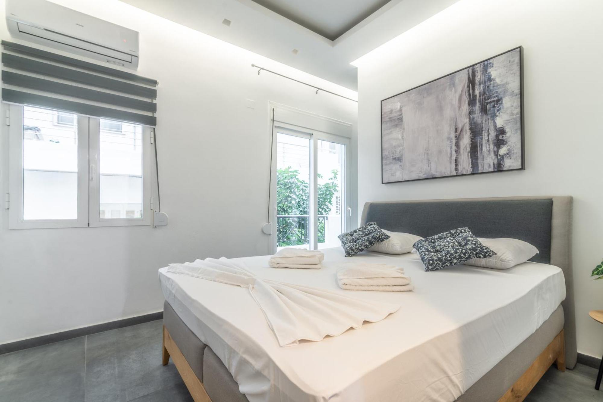 Misty Grey Apartment Near City Centre Heraklion  Екстер'єр фото