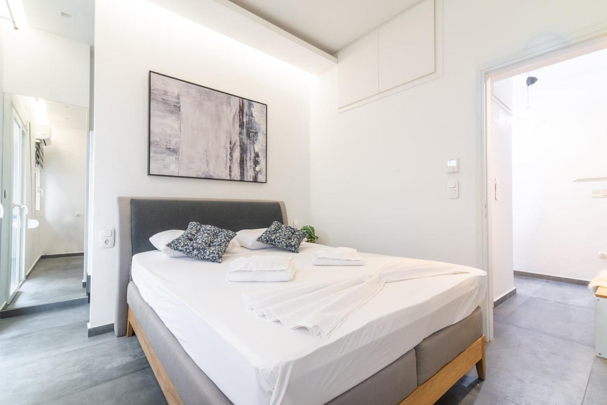 Misty Grey Apartment Near City Centre Heraklion  Екстер'єр фото